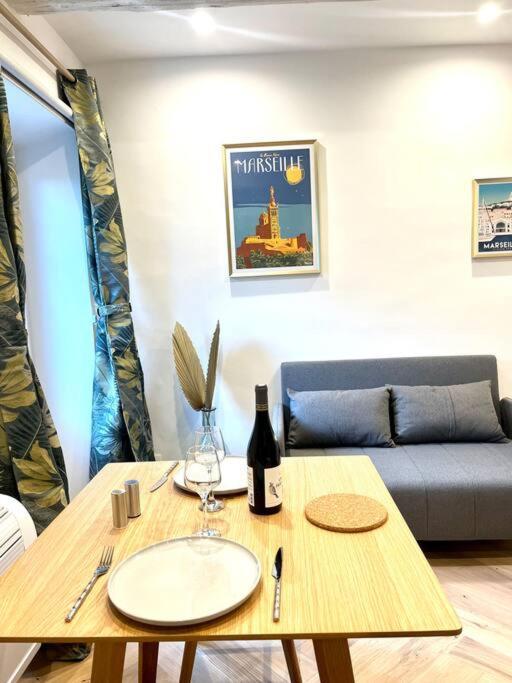 Apartamento Cocon Cosy Au Coeur Du Vieux Port Marsella Exterior foto
